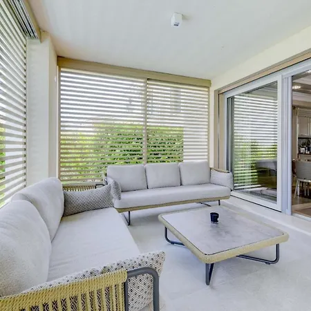 Magic Bay Villa